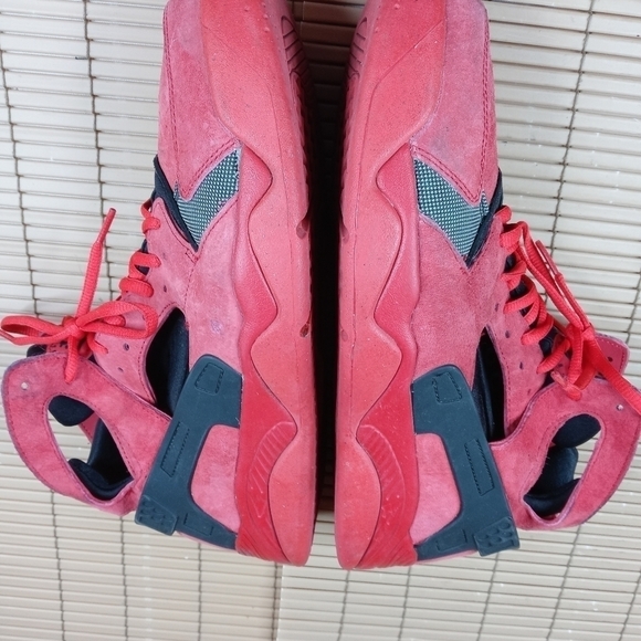 Nike Air Huarache University Red Black Sz 12.  705005-600 Love Hate Bulls a22pem
